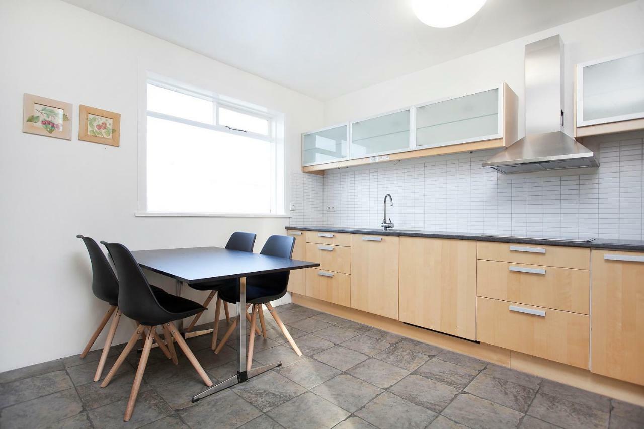 Apotek Guesthouse Akureyri Eksteriør bilde